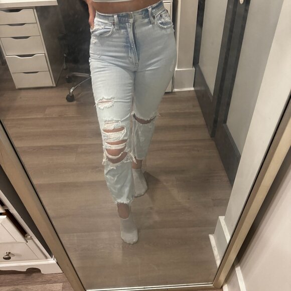 abercrombie and fitch light wash distressed high waisted jeans - Picture 3 of 3